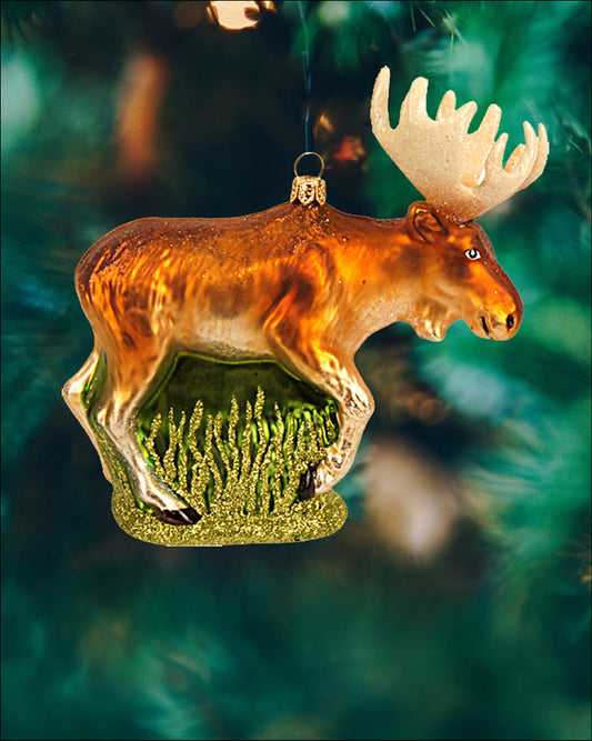 Flot elg julekugle i glas hængende i juletræet