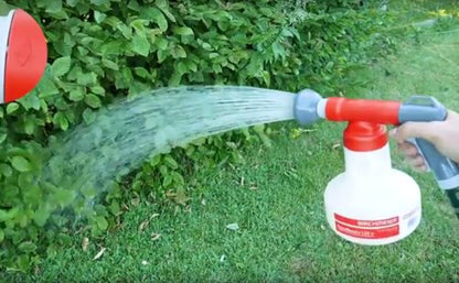 Aquanemix nematodevander, der er i gang med at vande